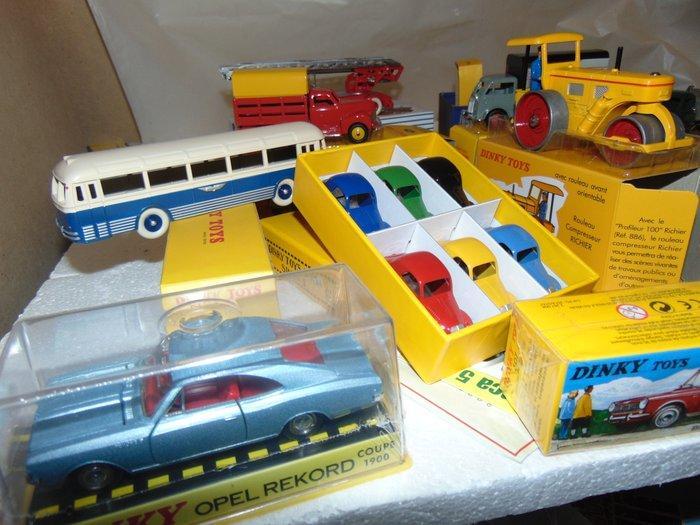 Dinky Toys, Atlas, Mattel 1:43 - Modelauto (17) - Collection, Hobby en Vrije tijd, Modelauto's | 1:5 tot 1:12
