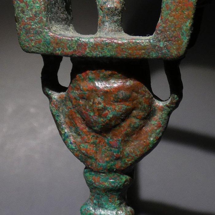 Oud-Egyptisch Brons Fijn mooi sistrum Bes Hathor Bastet. 19, Verzamelen, Mineralen en Fossielen