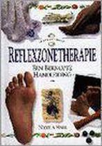 Reflexzonetherapie / In een Notendop 9789054951469 N. Hall, Verzenden, Zo goed als nieuw, N. Hall