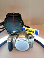 Nikon F55 + custodia per macchina fotografica Analoge camera