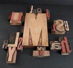 Drukblokken - Frankrijk - Set van 22 oude houten drukletters