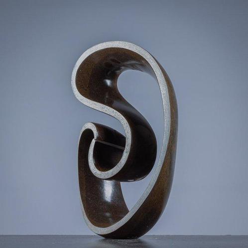 T. Rukoori - Beeld, Rolling of the waves - 380 mm -, Antiek en Kunst, Kunst | Designobjecten
