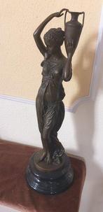 Carrier - Beeld, Victorian Woman with amphora - 71 cm -