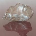 Magnifique météorite ataxite Gebel Kamil. Exemplaire