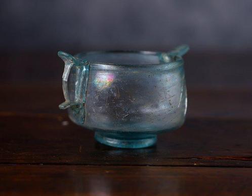 Romain antique skyphos en verre - 5.5 cm, Verzamelen, Mineralen en Fossielen