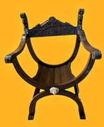 Fauteuil - Walnoot - dagobert in gesneden walnoot, Antiek en Kunst