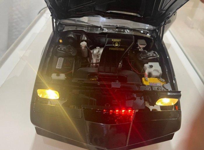 Custom: Unbekannt 1:8 - Modelbouwdoos - Pontiac Trans Am, Hobby en Vrije tijd, Modelauto's | 1:5 tot 1:12