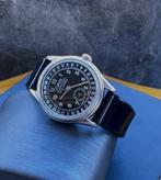 Oris - pointer date military, Handtassen en Accessoires, Horloges | Heren, Nieuw