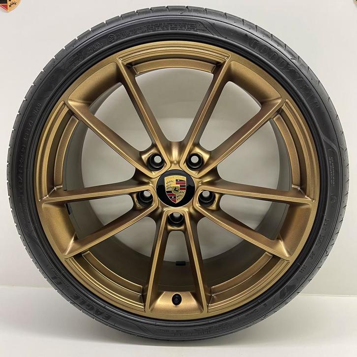 Porsche 992 20/21inch Carrera Classic Goud/Brons met banden, Auto-onderdelen, Banden en Velgen, 21 inch, 305 mm, Personenwagen