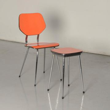 Formica stoel met krukje, oranje, 4-poot onderstel