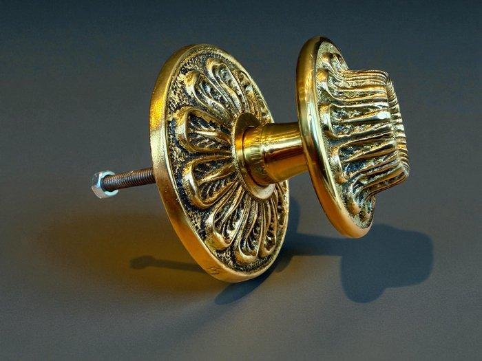 Deurklink - 1920-1930 - Massieve messing deurknop met, Antiek en Kunst, Curiosa en Brocante