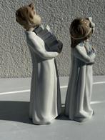 Nao by Lladró - Beeldje (2) - Beenderporselein, Antiek en Kunst