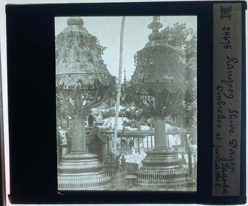 Unbekannt - 47 Magic Lantern-Glasdias aus Myanmar,, Antiek en Kunst, Kunst | Tekeningen en Fotografie