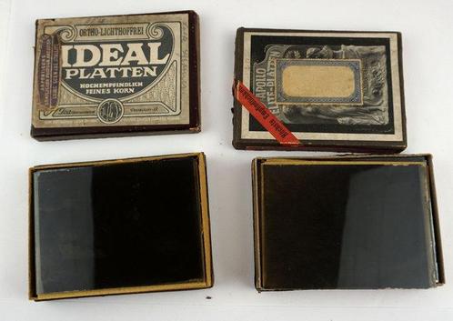ICA over 30 in 2 boxes Vintage Glass negatives with photos, Audio, Tv en Foto, Fotocamera's Analoog
