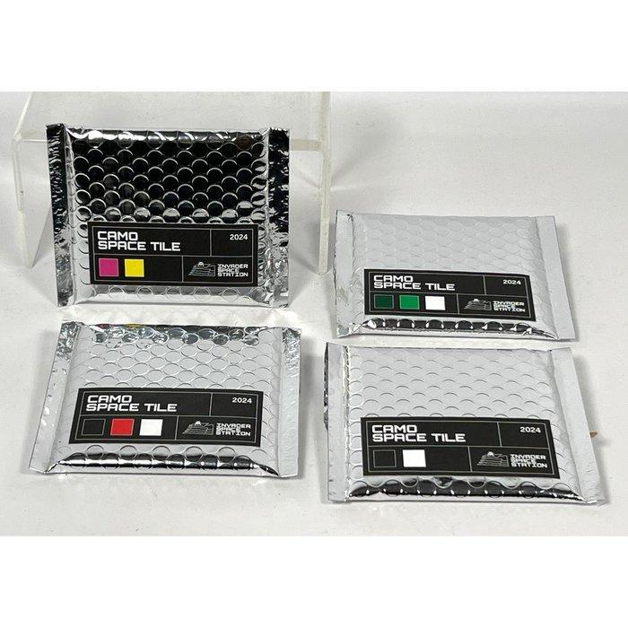 Invader (1969) - Mosaic tiles, Antiquités & Art, Art | Objets design