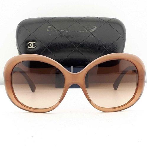 Chanel - Butterfly Brown with Gold Tone Chanel Logo Temple, Handtassen en Accessoires, Zonnebrillen en Brillen | Dames