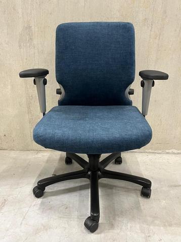 Refurbished Haworth Comforto 77 NPR 1813, Nieuwe Blauwe Stof, Verzenden, Bureaustoel