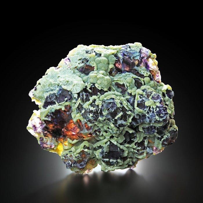 381g Uitstekende fluoriet met muscoviet uit Yindu,, Verzamelen, Mineralen en Fossielen