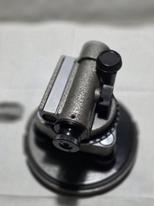 Waterpas (optisch instrument) - 1950-1960, Verzamelen, Foto-apparatuur en Filmapparatuur