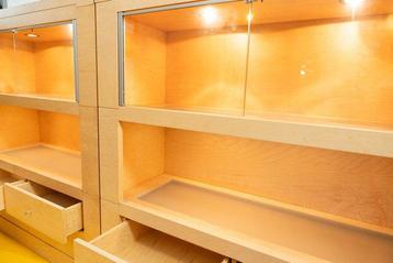 Giorgetti - Chi Wing Lo - Credenza (2) - Oli, kast, vitrine beschikbaar voor biedingen