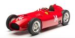 CMC 1:18 - Modelauto - Ferrari D50 - 1956 GP France #14, Nieuw