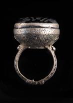 Ottomaanse Rijk Zilver-metaal Ring met zwarte hardsteen