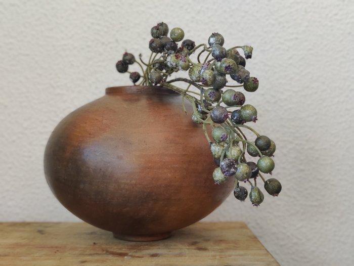Pot - Aardewerk - Twee handgemaakte keramiek water potte, Antiek en Kunst, Curiosa en Brocante