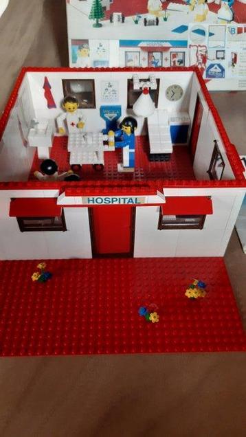 Lego Set - 231 - Classic Town - Hospital, Enfants & Bébés
