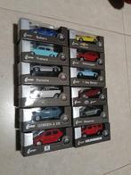 Welly 1:64 - Modelauto (12), Hobby & Loisirs créatifs