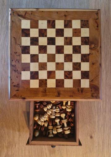 Jeu déchecs - Bois de Thuya rare
