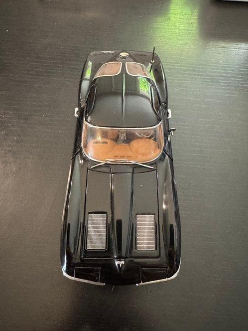 Danbury Mint 1:24 - Modelauto - Chevrolet Corvette Stingray, Hobby en Vrije tijd, Modelauto's | 1:5 tot 1:12