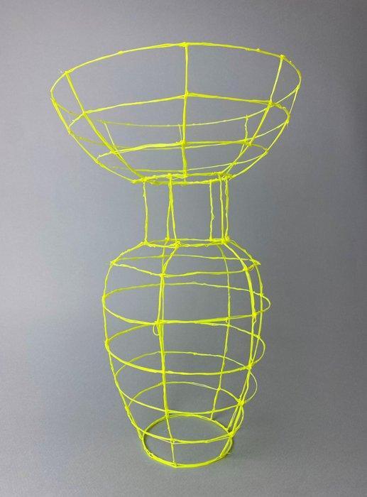 Iris Lucia - Vase - Dessin 3D vase jaune - Filament, Antiquités & Art, Art | Objets design