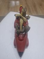 Warner Bros. - Figure - Wile E. Coyote in auto razzo ACME -, Nieuw in verpakking