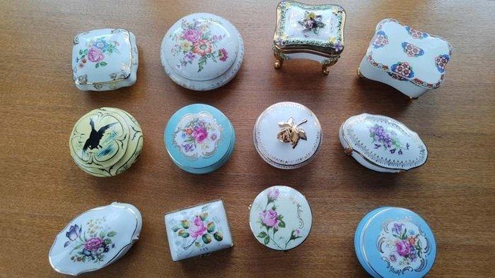 Diverses Bonbonnières - porcelaine de Limoges - Boîte/pot à, Antiquités & Art, Antiquités | Jouets