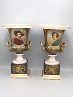 Vieux Bruxelles (attr) - Vaas - Medici-vaas met, Antiek en Kunst