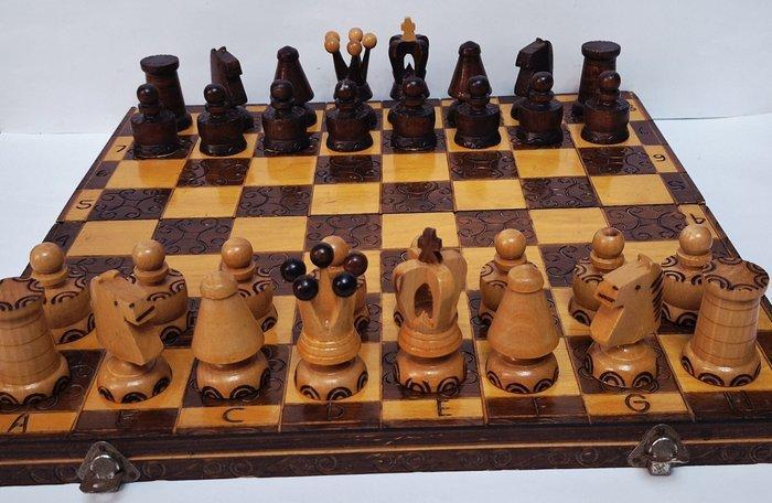Schaakspel - Tablero de ajedrez de madera de haya tallada y, Antiquités & Art, Antiquités | Autres Antiquités