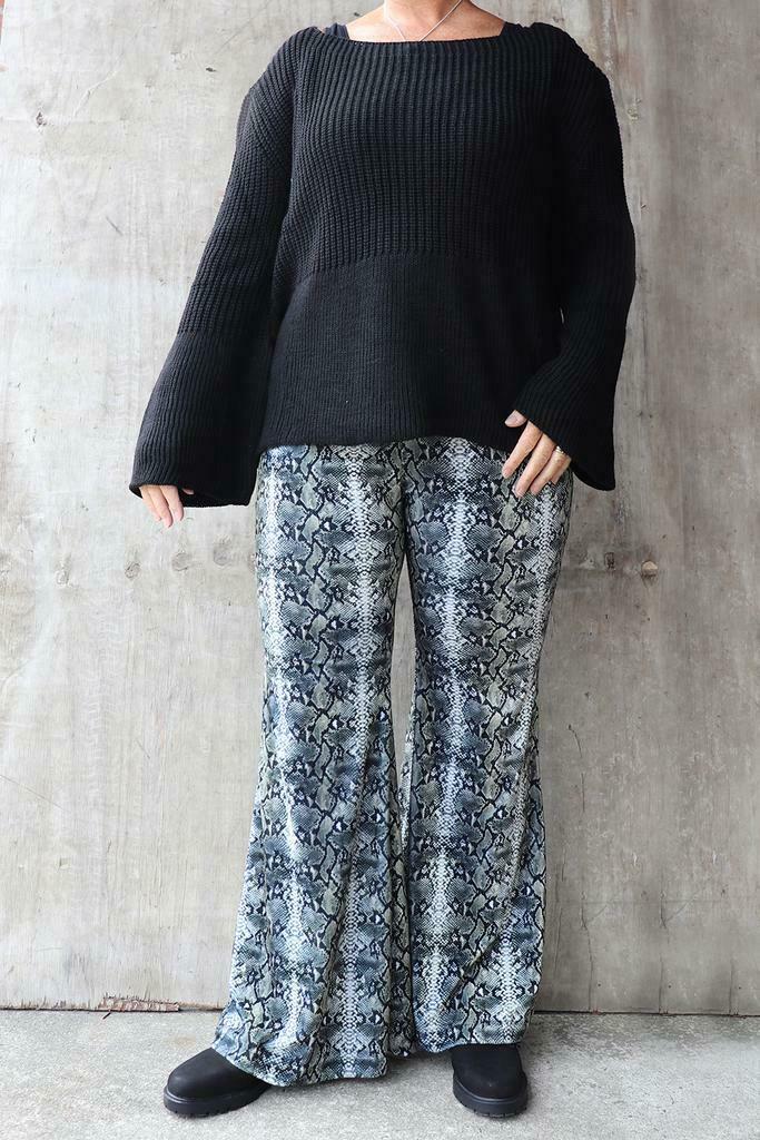 Trui Mat fashion kort wijde mouw maat 50/52/54, Kleding | Dames, Truien en Vesten, Verzenden