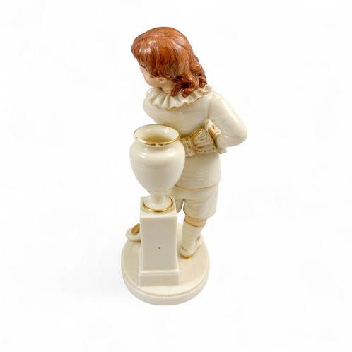 Royal Worcester - Beeldje - Victorian figurine of a boy with, Antiek en Kunst, Antiek | Glaswerk en Kristal