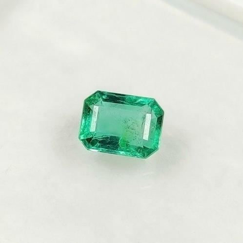 Groen Smaragd  - 1.47 ct - International Gemological, Handtassen en Accessoires, Edelstenen