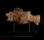 Het oude Egypte, Faience Tilapia-vormige container. 18,5 cm., Verzamelen