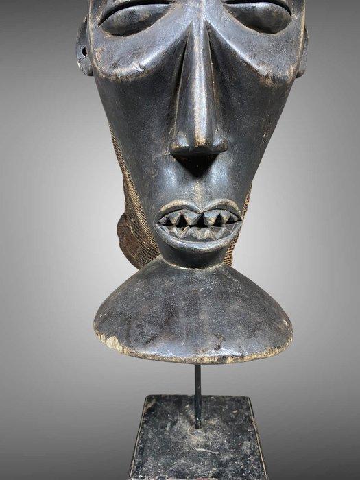 Masque Chihongo - Chokwe - DR Congo (Zonder minimumprijs), Antiek en Kunst, Kunst | Niet-Westerse kunst