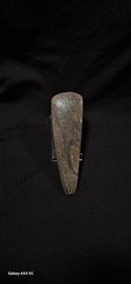 Neolithisch serpentine gepolijste biface, biface, serpentine