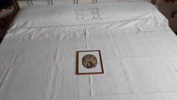 Drap de lit (2) - 255 cm - 265 cm - Anciennes broderies