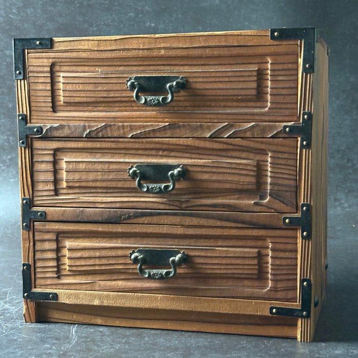 Ladekast - Cedar - Japan - Yakisugi (Zonder minimumprijs), Antiek en Kunst, Antiek | Overige Antiek