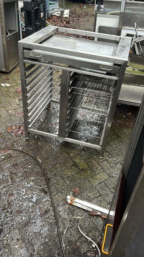 Onderstel met regaal en uitschuifplateau 93x 75x 105, Zakelijke goederen, Horeca | Keukenapparatuur, Ophalen of Verzenden