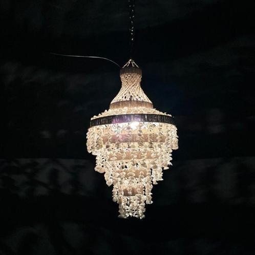 Kroonluchter - SL16 - Prachtige Schelpen Chandelier - Schelp, Antiek en Kunst, Kunst | Designobjecten