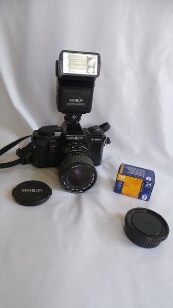 Minolta X-300 S + FD 35-70mm + 220X Flash | Appareil photo