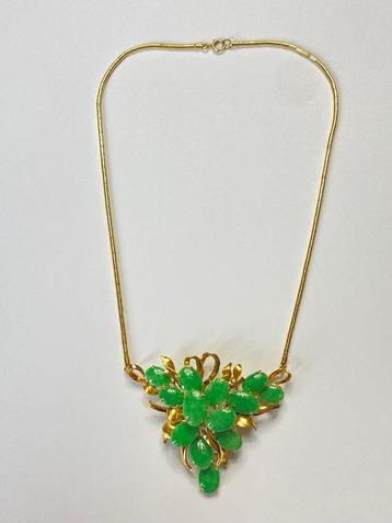 Collier avec pendentif - 18 carats Or jaune Jade