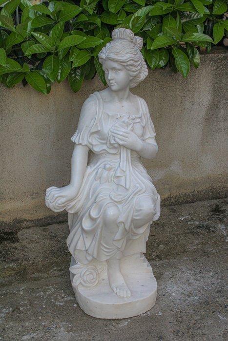 Statue, Giovane fanciulla seduta - 100 cm - Marbre, Antiek en Kunst, Curiosa en Brocante