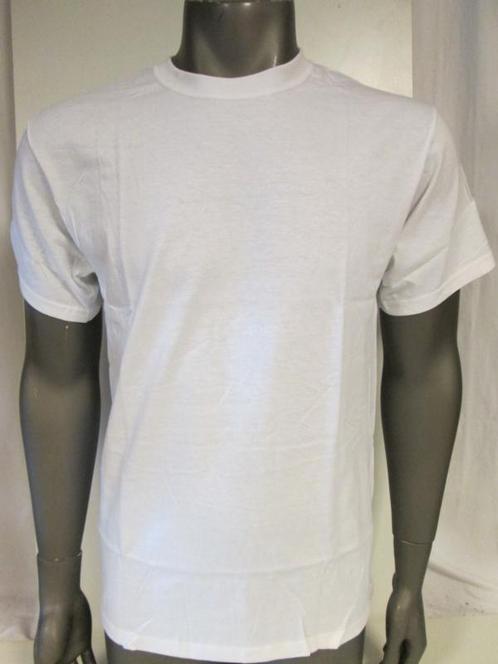 T-shirt Wit Fruit of the loom (T-shirts, Kleding), Vêtements | Hommes, T-shirts, Envoi